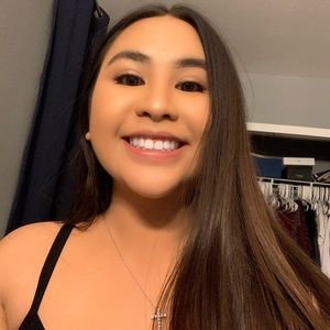 Meet your Posher, Kayla